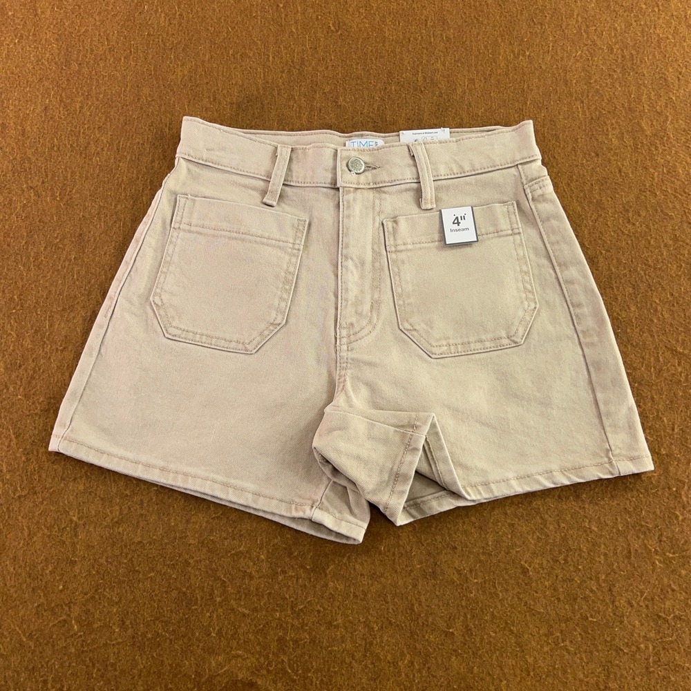 Time and Tru Womens 0 Khaki High Rise 4 Inch Inseam Utility Patch Pocket Shorts